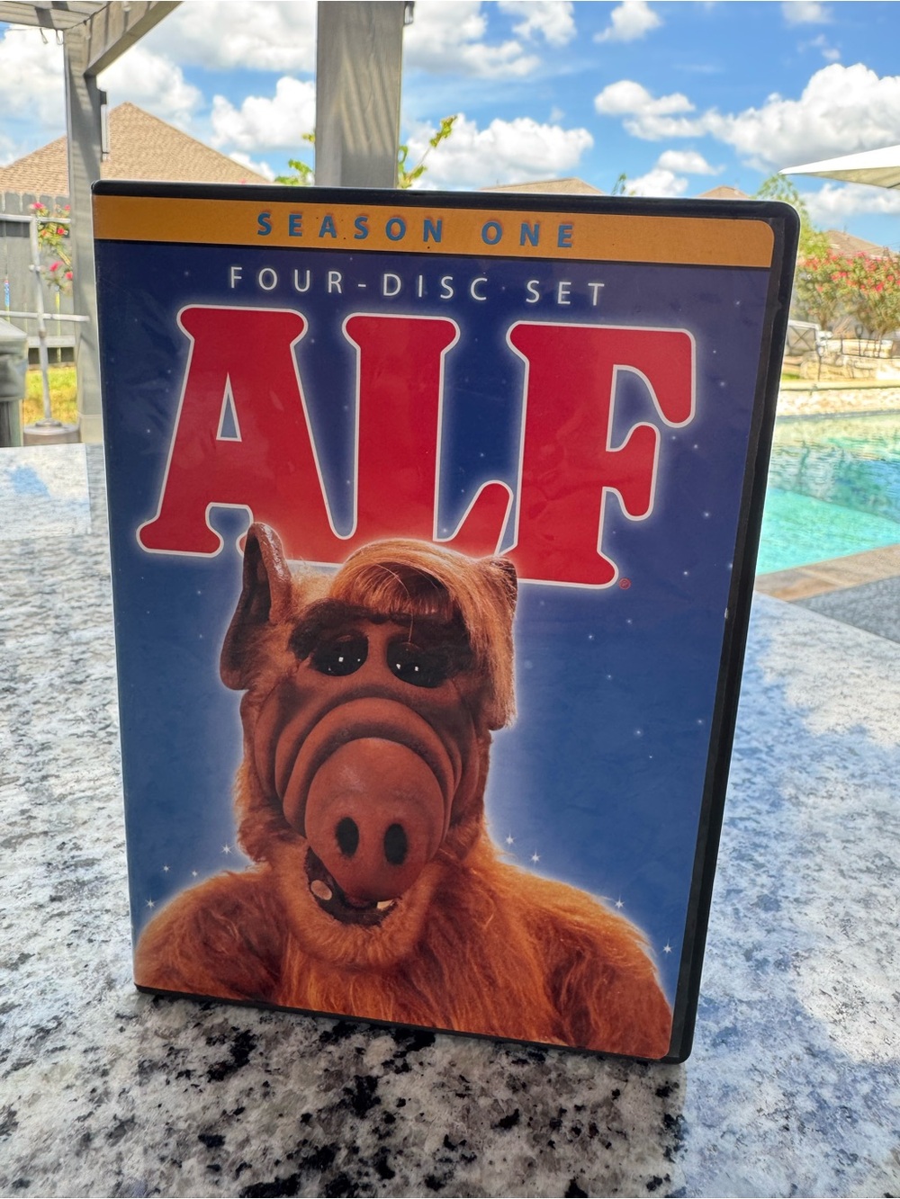 Alf Season One Four-Disc Set - Blue Cover, Alf